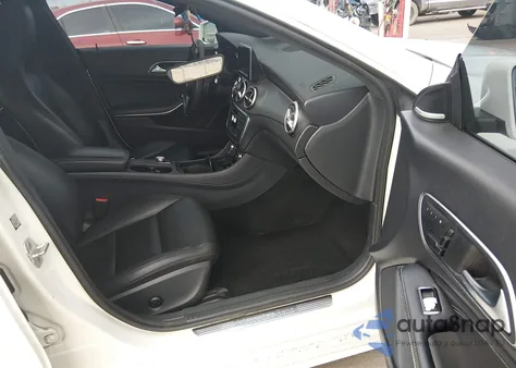 2014 Mercedes-Benz Cla 250 z USA, uszkodzony, nr VIN WDDSJ4EB1EN134880